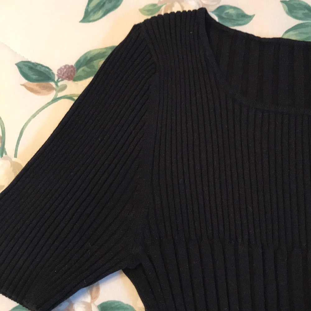 Sweater - Picture 3 of 4